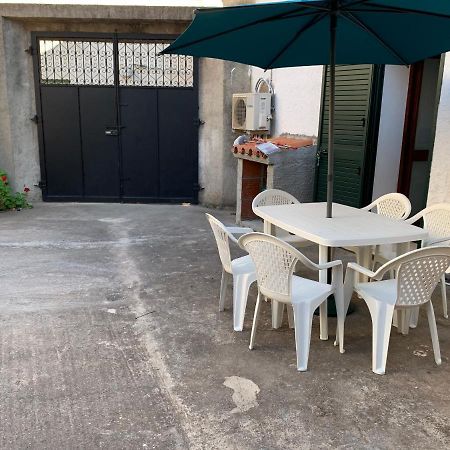 Casa Ziu Juanne Appartement Orosei Buitenkant foto